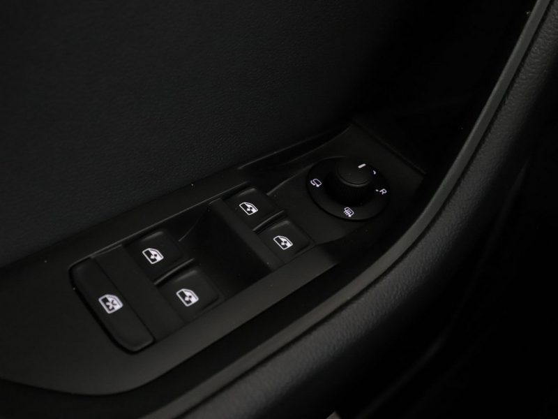 Škoda Superb klima auto grzane fotele czujniki parkowania III (2015-2023)