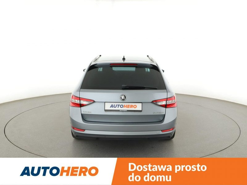 Škoda Superb klima auto grzane fotele czujniki parkowania III (2015-2023)