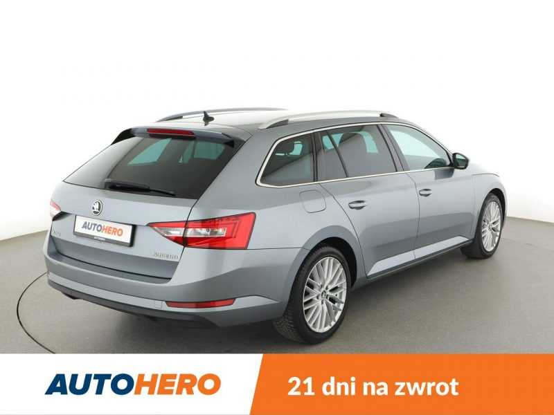 Škoda Superb klima auto grzane fotele czujniki parkowania III (2015-2023)