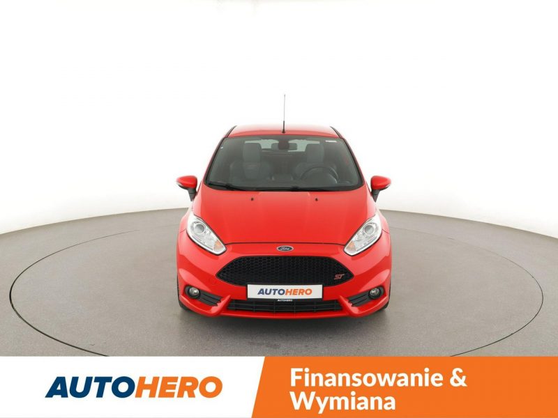 Ford Fiesta klima auto navi RECARO gzrane fotele kamera i czujniki parkowania Mk7 (2008-)
