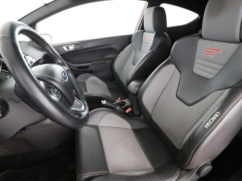 Ford Fiesta klima auto navi RECARO gzrane fotele kamera i czujniki parkowania Mk7 (2008-)