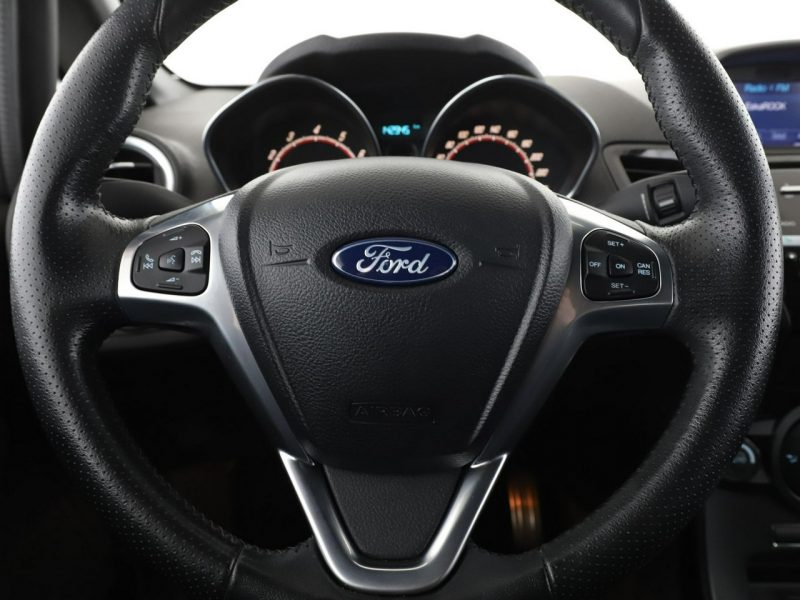 Ford Fiesta klima auto navi RECARO gzrane fotele kamera i czujniki parkowania Mk7 (2008-)