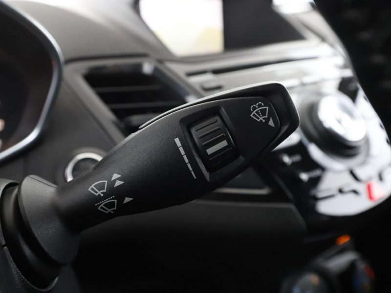 Ford Fiesta klima auto navi RECARO gzrane fotele kamera i czujniki parkowania Mk7 (2008-)