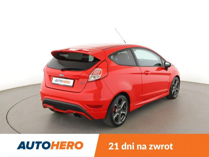 Ford Fiesta klima auto navi RECARO gzrane fotele kamera i czujniki parkowania Mk7 (2008-)