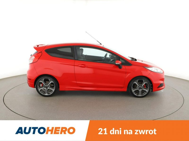 Ford Fiesta klima auto navi RECARO gzrane fotele kamera i czujniki parkowania Mk7 (2008-)