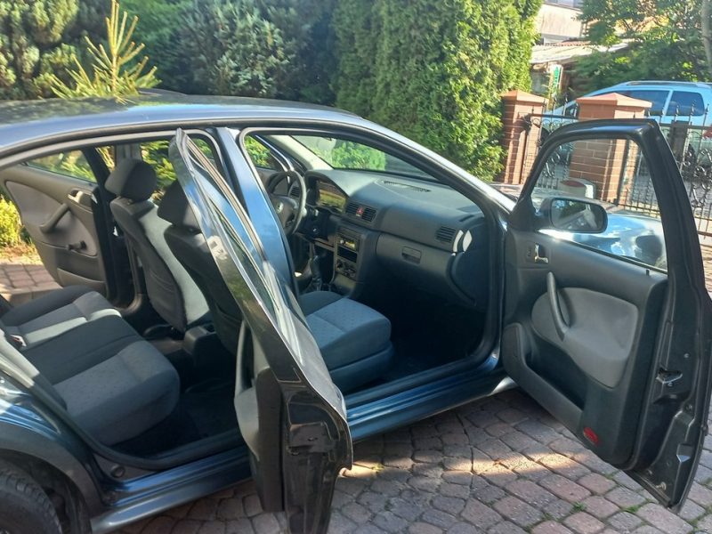 Škoda Octavia Salon PL 1.6 MPI 102 KM Klima Tour 1 właściciel 16 lat I (1996-2011)