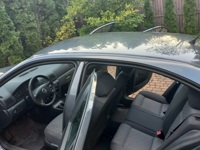 Škoda Octavia Salon PL 1.6 MPI 102 KM Klima Tour 1 właściciel 16 lat I (1996-2011)