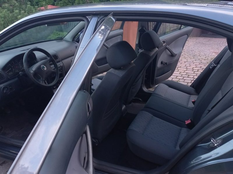 Škoda Octavia Salon PL 1.6 MPI 102 KM Klima Tour 1 właściciel 16 lat I (1996-2011)