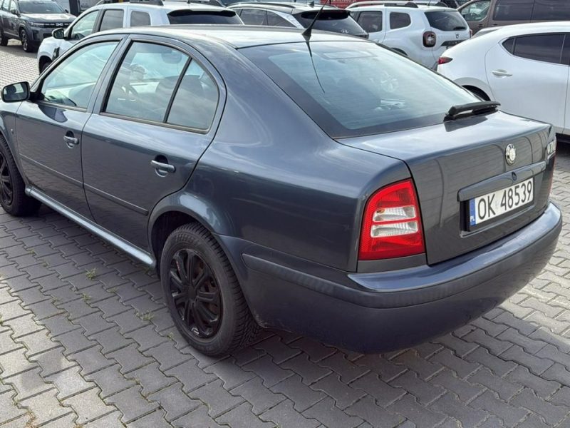 Škoda Octavia Salon PL 1.6 MPI 102 KM Klima Tour 1 właściciel 16 lat I (1996-2011)