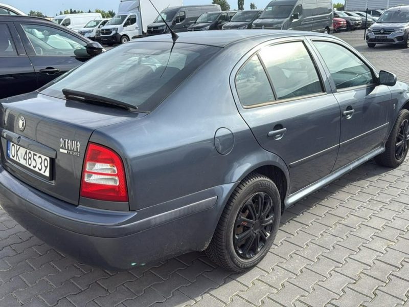 Škoda Octavia Salon PL 1.6 MPI 102 KM Klima Tour 1 właściciel 16 lat I (1996-2011)