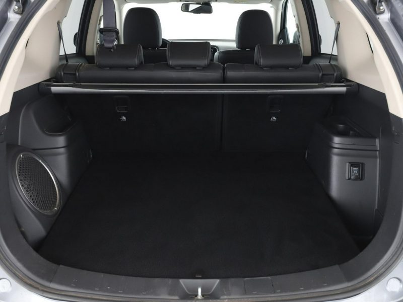 Mitsubishi Outlander PHEV automat 4x4 navi kamera grzane fotele hak tempomat III (2012-)
