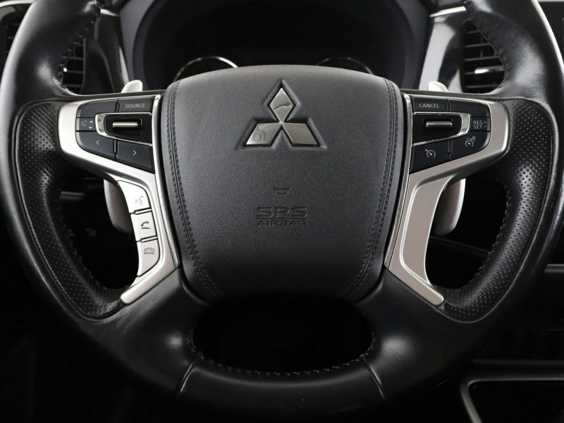 Mitsubishi Outlander PHEV automat 4x4 navi kamera grzane fotele hak tempomat III (2012-)