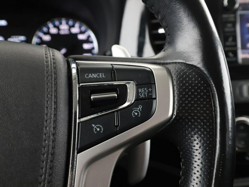 Mitsubishi Outlander PHEV automat 4x4 navi kamera grzane fotele hak tempomat III (2012-)