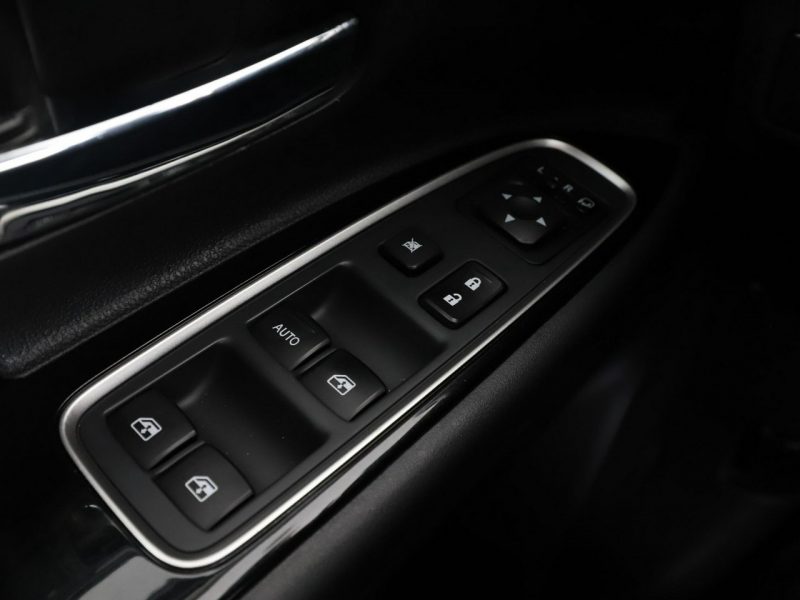 Mitsubishi Outlander PHEV automat 4x4 navi kamera grzane fotele hak tempomat III (2012-)