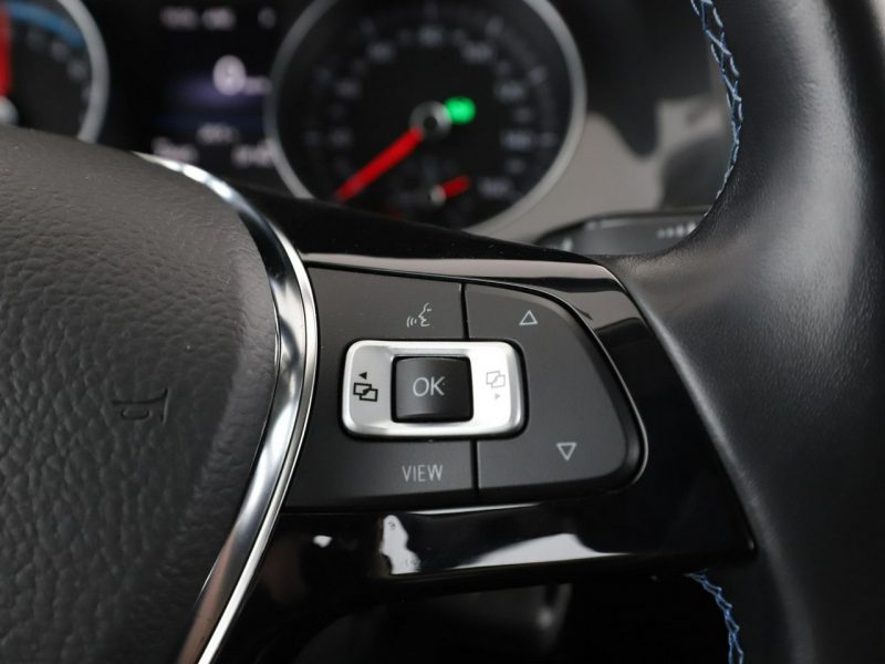 Volkswagen Golf FV23% full LED navi klima auto czujniki parkowania VII (2012-)