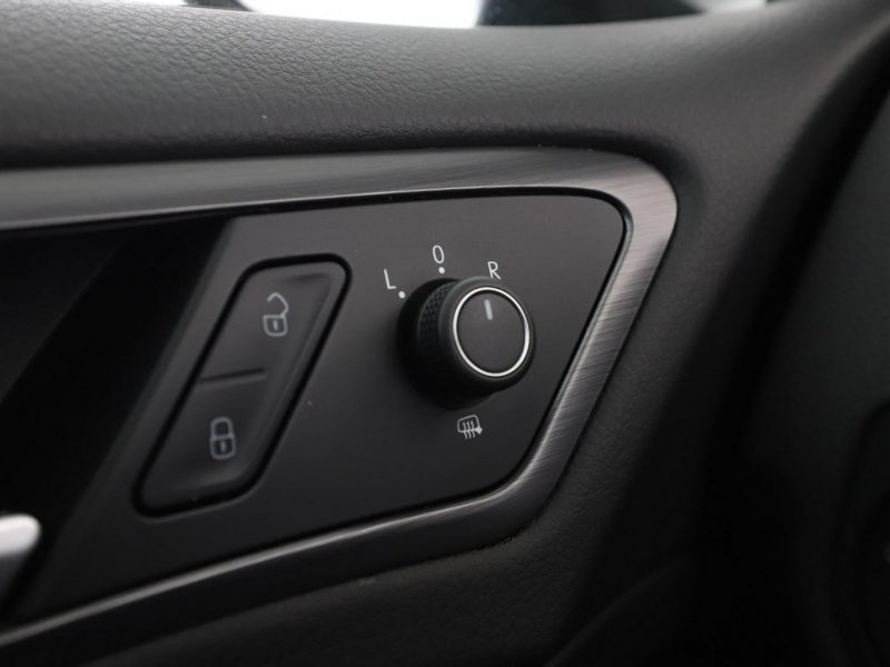 Volkswagen Golf FV23% full LED navi klima auto czujniki parkowania VII (2012-)