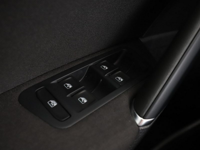 Volkswagen Golf FV23% full LED navi klima auto czujniki parkowania VII (2012-)