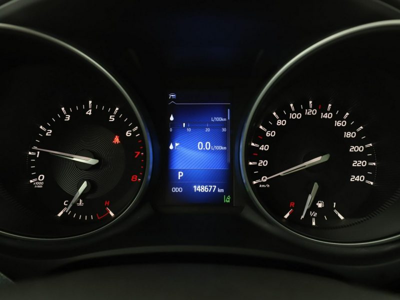 Toyota Avensis Executive automat skóra panorama navi grzane fotele tempomat hak LED k III (2009-)