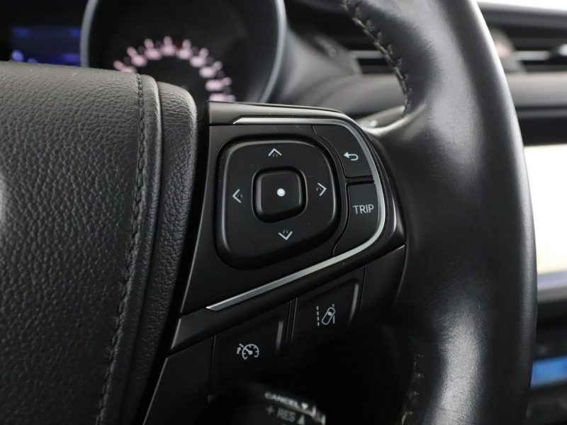 Toyota Avensis Executive automat skóra panorama navi grzane fotele tempomat hak LED k III (2009-)