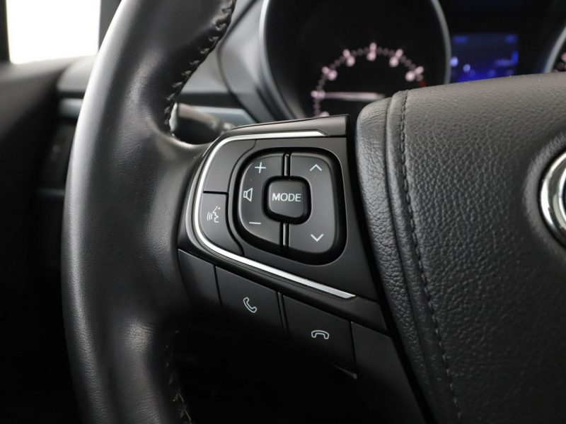 Toyota Avensis Executive automat skóra panorama navi grzane fotele tempomat hak LED k III (2009-)