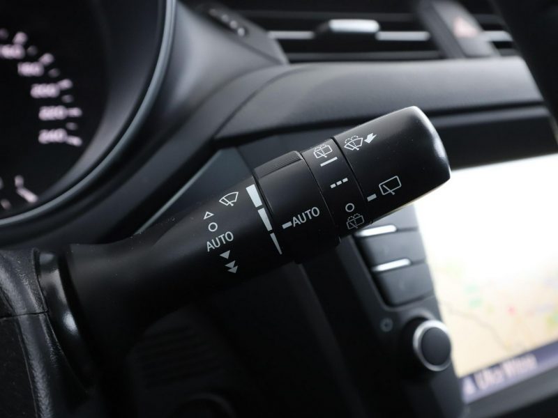 Toyota Avensis Executive automat skóra panorama navi grzane fotele tempomat hak LED k III (2009-)