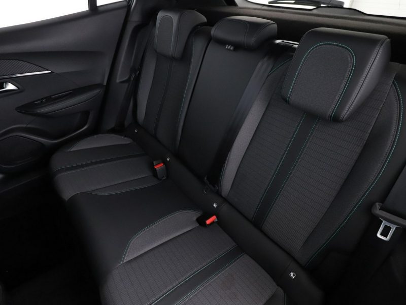 Peugeot 2008 Allure Business automat navi kamera180 tempomat LED II (2019-)
