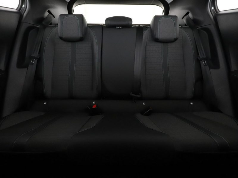 Peugeot 2008 Allure Business automat navi kamera180 tempomat LED II (2019-)