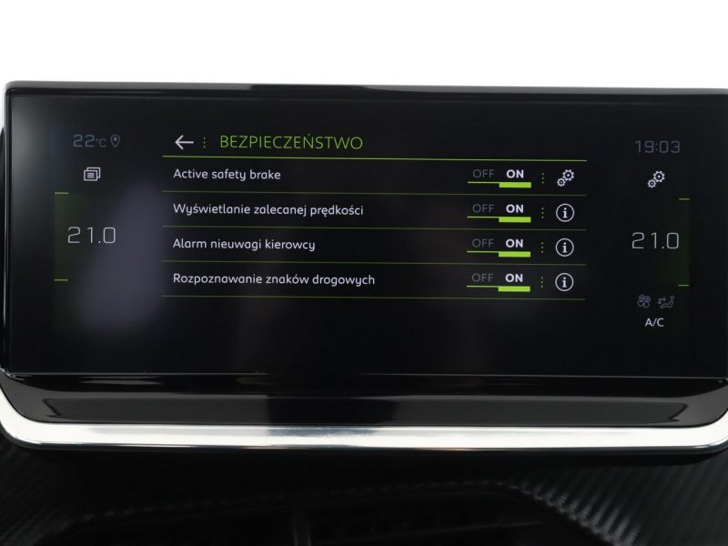 Peugeot 2008 Allure Business automat navi kamera180 tempomat LED II (2019-)