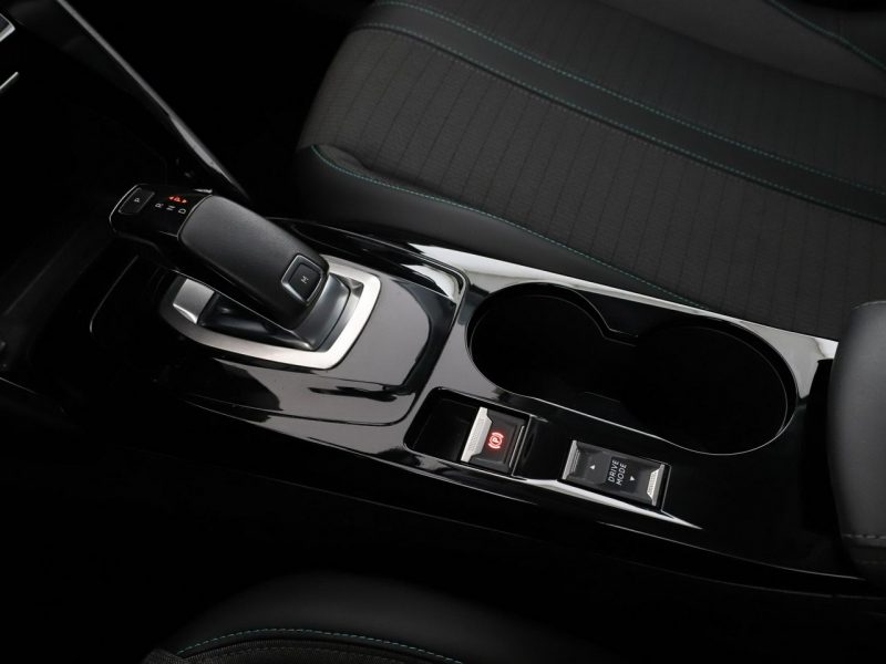 Peugeot 2008 Allure Business automat navi kamera180 tempomat LED II (2019-)