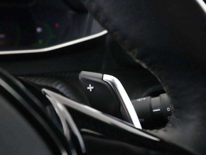 Peugeot 2008 Allure Business automat navi kamera180 tempomat LED II (2019-)
