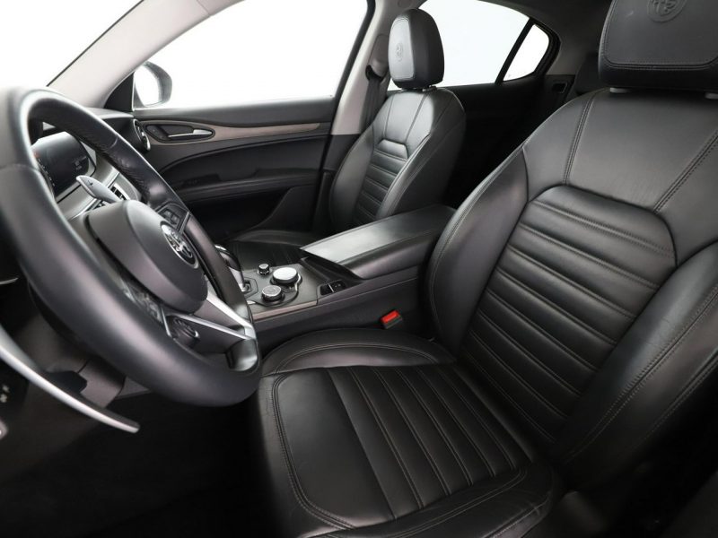 Alfa Romeo Stelvio FV23% automat 280KM 4x4 skóra navi grzane fotele kamera panorama temp