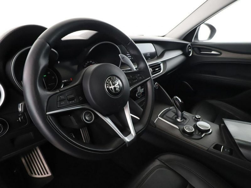 Alfa Romeo Stelvio FV23% automat 280KM 4x4 skóra navi grzane fotele kamera panorama temp