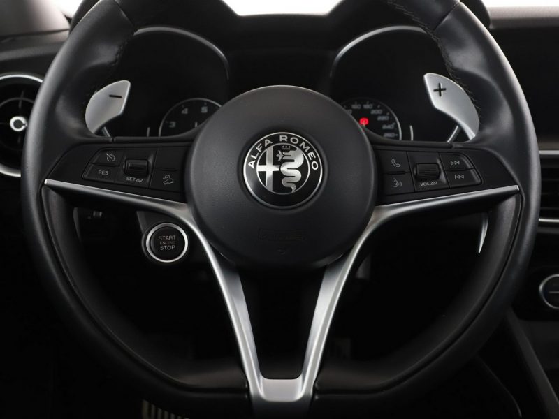 Alfa Romeo Stelvio FV23% automat 280KM 4x4 skóra navi grzane fotele kamera panorama temp