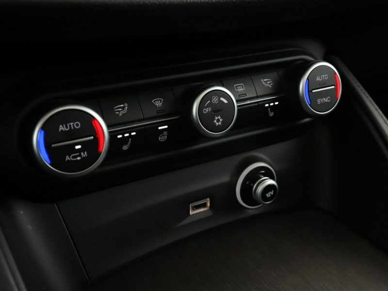 Alfa Romeo Stelvio FV23% automat 280KM 4x4 skóra navi grzane fotele kamera panorama temp