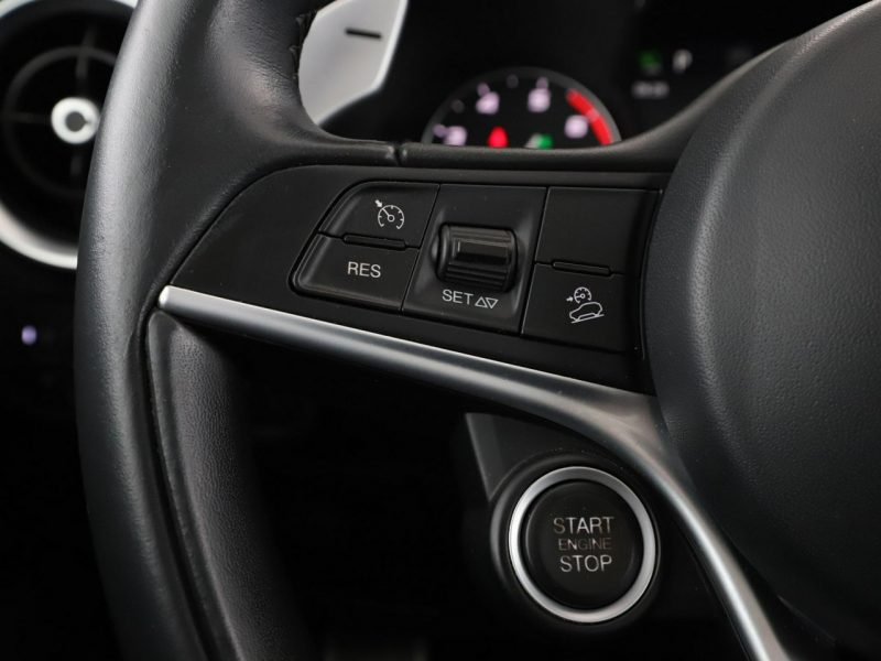 Alfa Romeo Stelvio FV23% automat 280KM 4x4 skóra navi grzane fotele kamera panorama temp