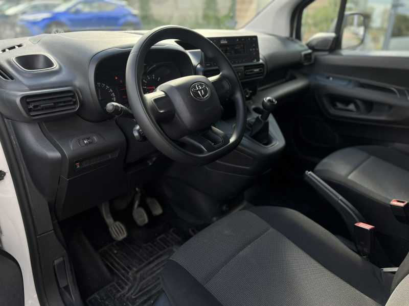Toyota ProAce City Salon Polska Poleasingowy I właściciel Serwis ASO VAT 23% Bezwypadkowy
