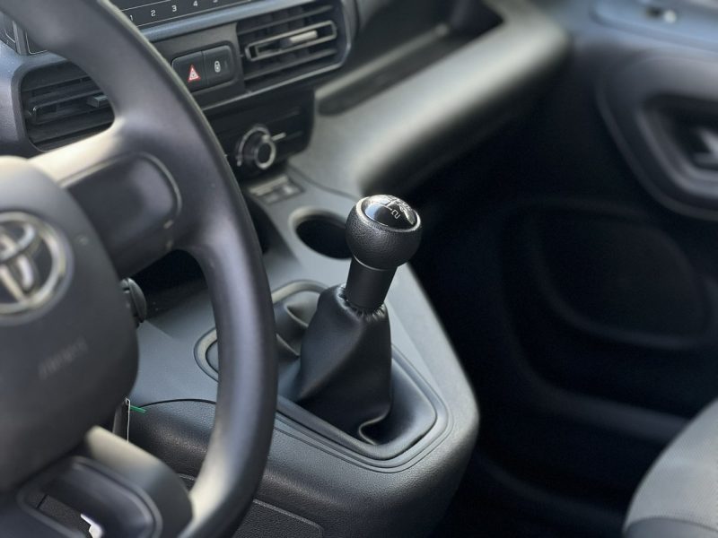 Toyota ProAce City Salon Polska Poleasingowy I właściciel Serwis ASO VAT 23% Bezwypadkowy