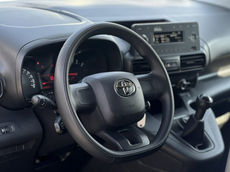 Toyota ProAce City Salon Polska Poleasingowy I właściciel Serwis ASO VAT 23% Bezwypadkowy