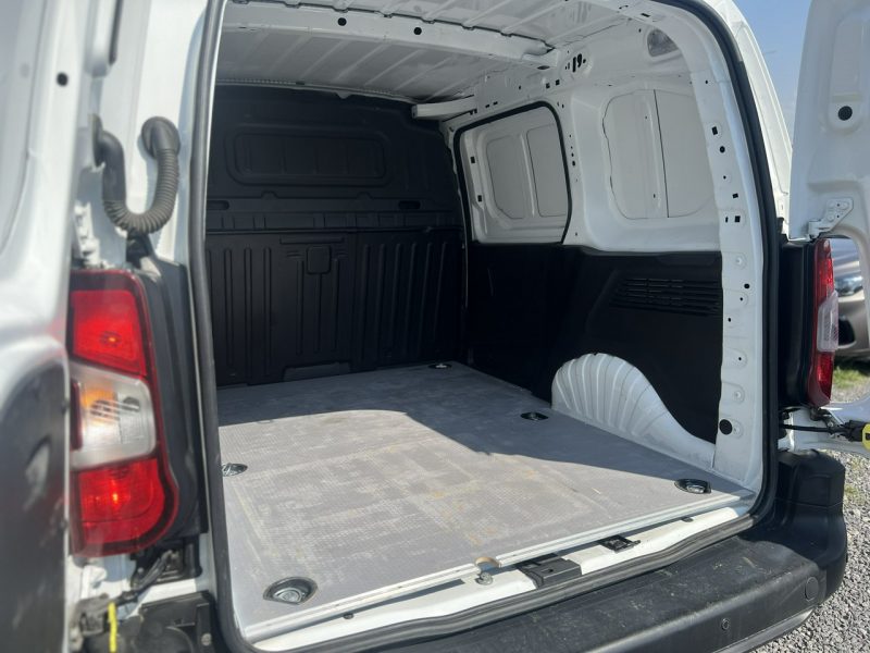 Toyota ProAce City Salon Polska Poleasingowy I właściciel Serwis ASO VAT 23% Bezwypadkowy