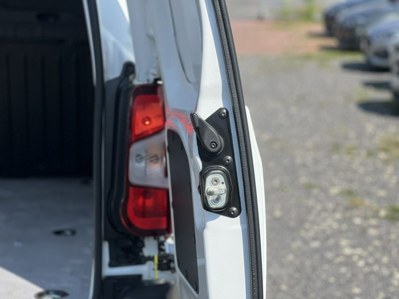 Toyota ProAce City Salon Polska Poleasingowy I właściciel Serwis ASO VAT 23% Bezwypadkowy