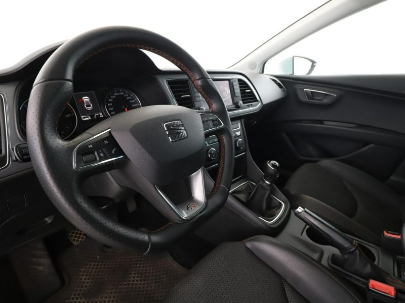 Seat Leon full LED navi półskóra grzane fotele czujniki parkowania III (2012-)