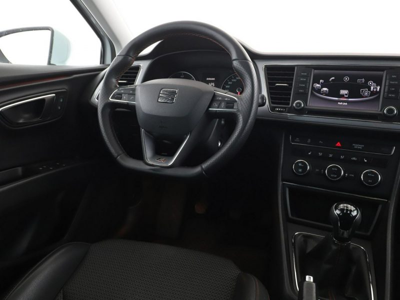 Seat Leon full LED navi półskóra grzane fotele czujniki parkowania III (2012-)