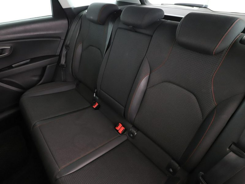 Seat Leon full LED navi półskóra grzane fotele czujniki parkowania III (2012-)