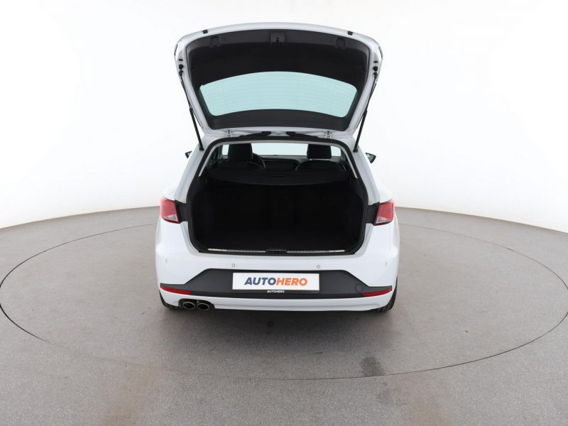 Seat Leon full LED navi półskóra grzane fotele czujniki parkowania III (2012-)