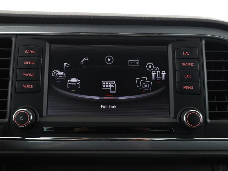 Seat Leon full LED navi półskóra grzane fotele czujniki parkowania III (2012-)