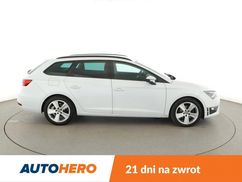 Seat Leon full LED navi półskóra grzane fotele czujniki parkowania III (2012-)