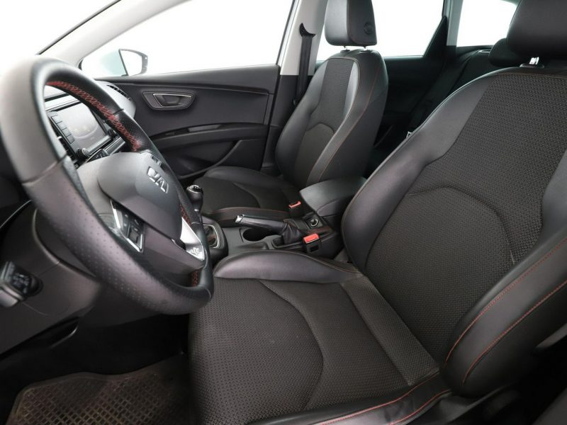 Seat Leon full LED navi półskóra grzane fotele czujniki parkowania III (2012-)