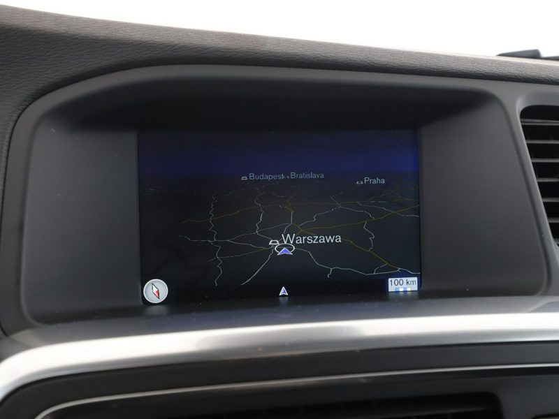 Volvo V60 automat klima auto navi grzane fotele i czujniki parkowania I (2010-2018)