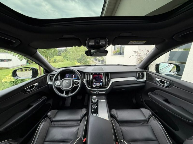 Volvo XC 60 R- DESIGN, AWD, SZYBER DACH, NOWE AUTO, GWARANCJA! II (2017-)