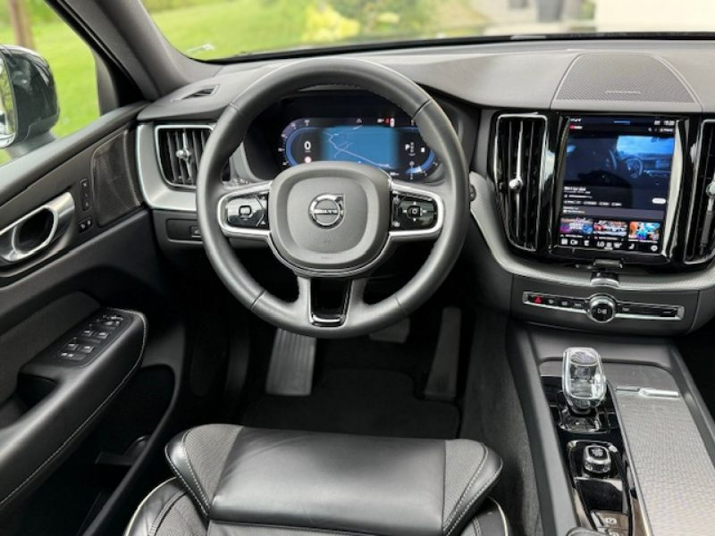 Volvo XC 60 R- DESIGN, AWD, SZYBER DACH, NOWE AUTO, GWARANCJA! II (2017-)